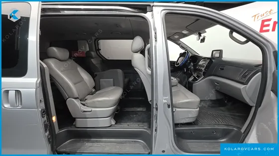 HYUNDAI STAREX 12-SEATER WAGON