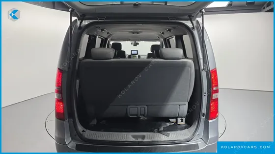 HYUNDAI STAREX 12-SEATER WAGON