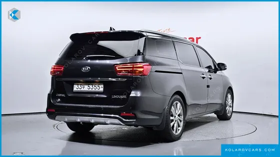 KIA CARNIVAL 7-SEATER LIMOUSINE