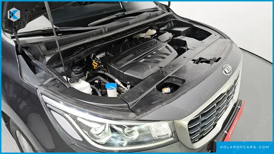 KIA CARNIVAL 7-SEATER LIMOUSINE