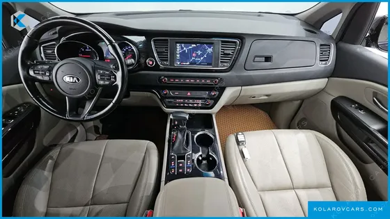 KIA CARNIVAL 7-SEATER LIMOUSINE