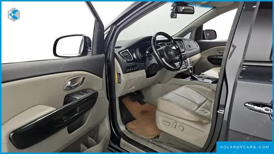 KIA CARNIVAL 7-SEATER LIMOUSINE