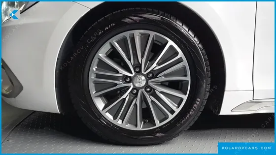 HYUNDAI GRANDEUR EXCLUSIVE