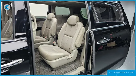 KIA CARNIVAL 9-SEATER NOBLESSE SPECIAL