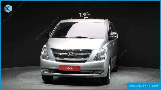 HYUNDAI STAREX 5-SEATER VAN