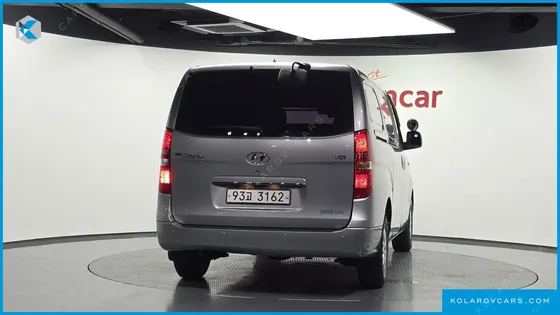 HYUNDAI STAREX 3-SEATER VAN