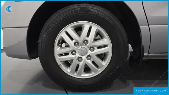 HYUNDAI STAREX 3-SEATER VAN