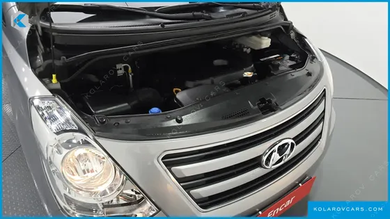 HYUNDAI STAREX 3-SEATER VAN