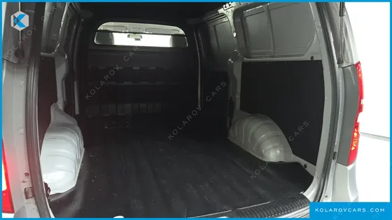 HYUNDAI STAREX 3-SEATER VAN