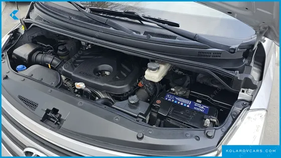 HYUNDAI STAREX 12-SEATER WAGON