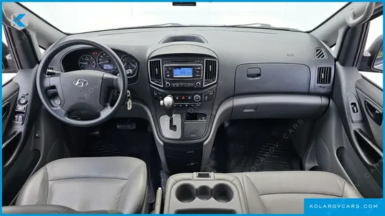 HYUNDAI STAREX 12-SEATER WAGON