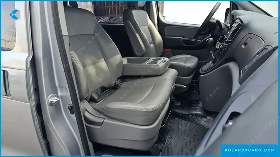 HYUNDAI STAREX 12-SEATER WAGON