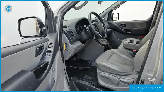 HYUNDAI STAREX 12-SEATER WAGON