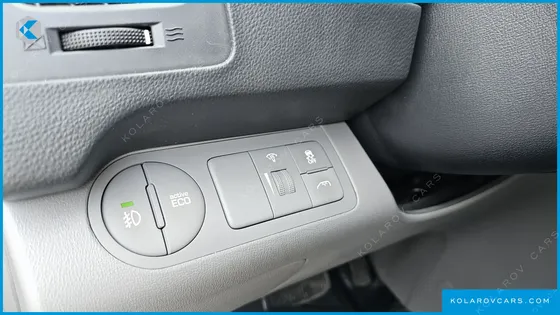 HYUNDAI STAREX 12-SEATER WAGON