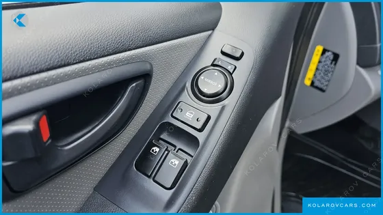 HYUNDAI STAREX 12-SEATER WAGON