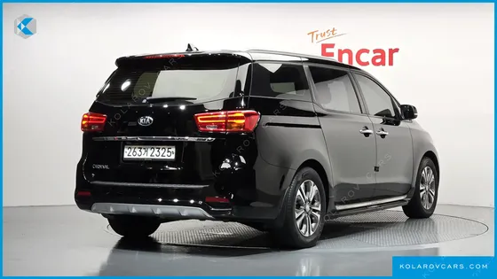KIA CARNIVAL 9-SEATER LUXURY