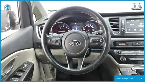 KIA CARNIVAL 9-SEATER LUXURY