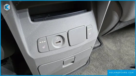 KIA CARNIVAL 9-SEATER LUXURY