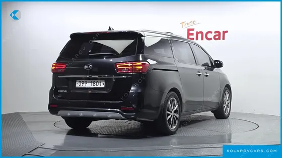 KIA CARNIVAL 9-SEATER PRSTIGE