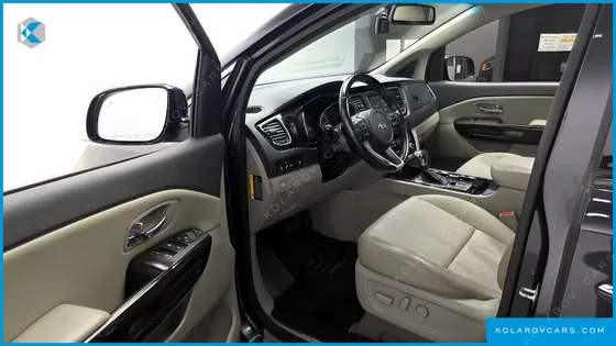 KIA CARNIVAL 9-SEATER PRSTIGE