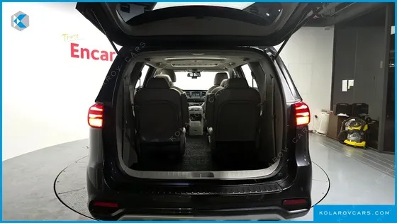 KIA CARNIVAL 9-SEATER PRSTIGE