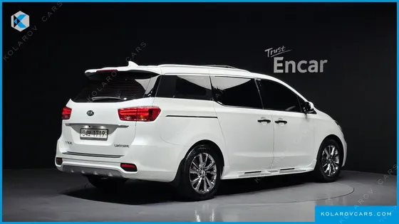 KIA CARNIVAL GASOLINE 7-SEATER LIMOUSINE