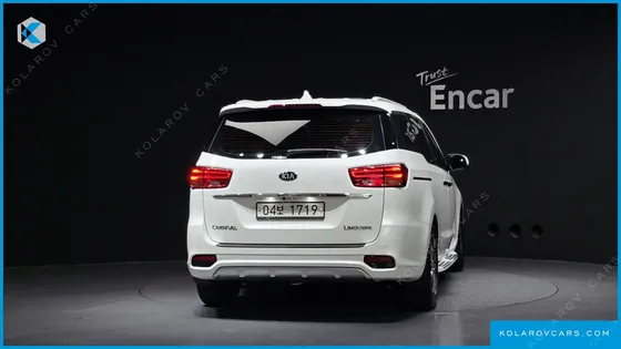 KIA CARNIVAL GASOLINE 7-SEATER LIMOUSINE