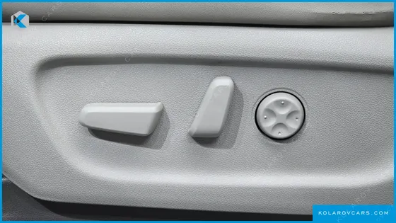 KIA CARNIVAL GASOLINE 7-SEATER LIMOUSINE