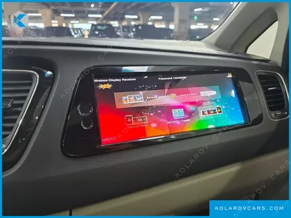 KIA CARNIVAL GASOLINE 7-SEATER LIMOUSINE