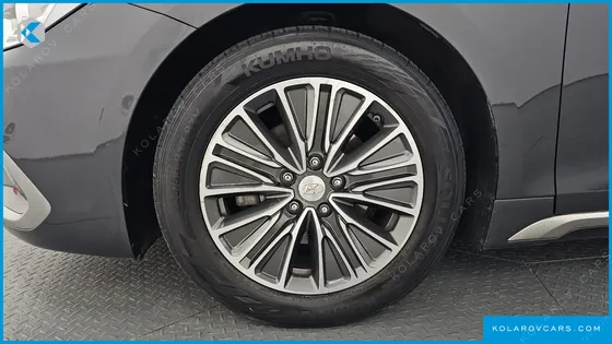 HYUNDAI GRANDEUR PREMIUM