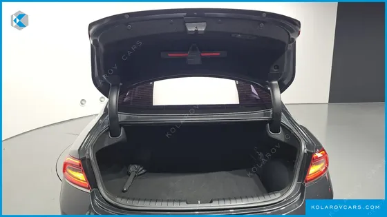 HYUNDAI GRANDEUR PREMIUM