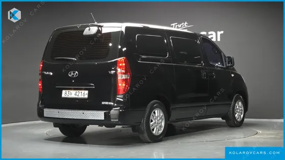 HYUNDAI STAREX 3-SEATER VAN