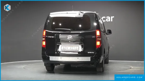 HYUNDAI STAREX 3-SEATER VAN