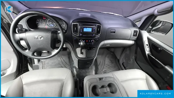HYUNDAI STAREX 3-SEATER VAN