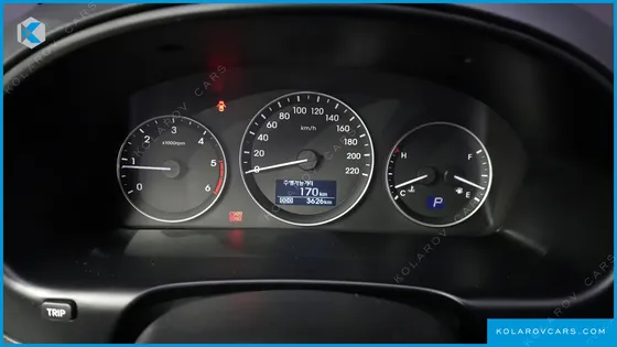 HYUNDAI STAREX 3-SEATER VAN
