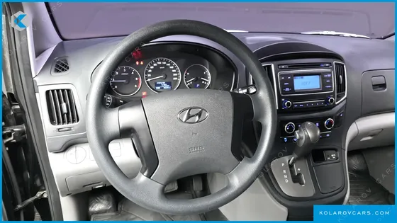 HYUNDAI STAREX 3-SEATER VAN