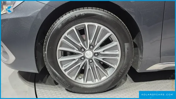 HYUNDAI GRANDEUR PREMIUM