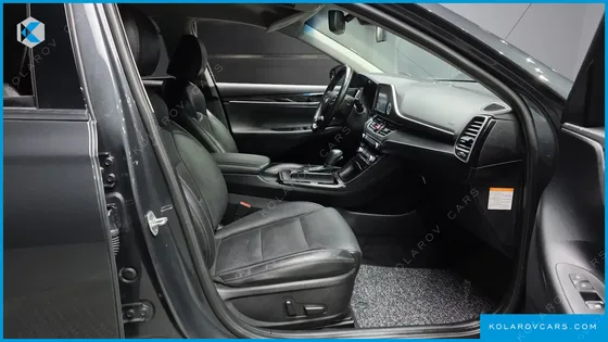 HYUNDAI GRANDEUR PREMIUM