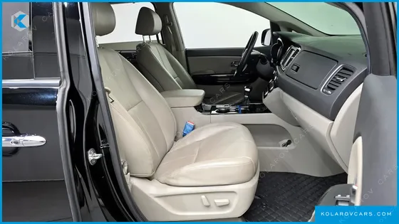 KIA CARNIVAL 9-SEATER NOBLESSE SPECIAL