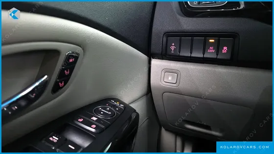 KIA CARNIVAL 9-SEATER NOBLESSE SPECIAL