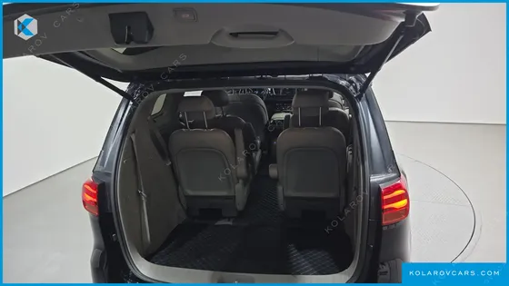 KIA CARNIVAL 9-SEATER NOBLESSE SPECIAL