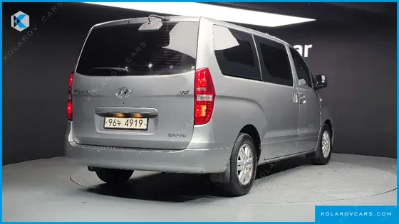 HYUNDAI STAREX 3-SEATER VAN
