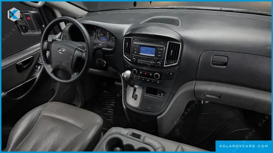 HYUNDAI STAREX 3-SEATER VAN