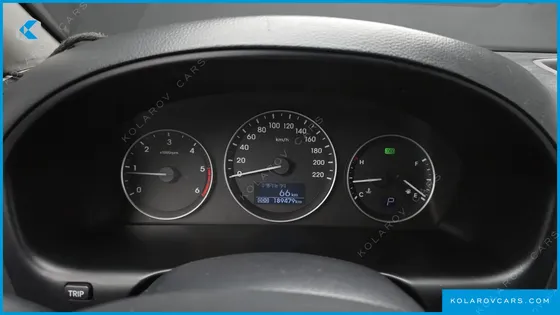 HYUNDAI STAREX 3-SEATER VAN