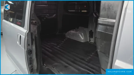 HYUNDAI STAREX 3-SEATER VAN