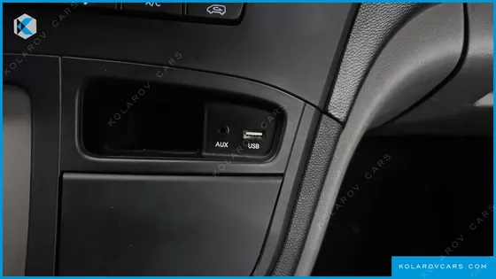 HYUNDAI STAREX 3-SEATER VAN
