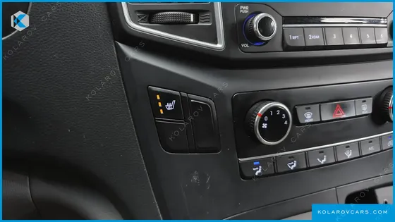 HYUNDAI STAREX 3-SEATER VAN