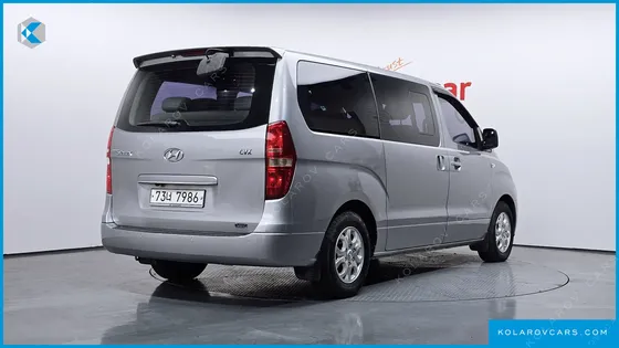 HYUNDAI STAREX 12-SEATER WAGON