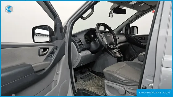 HYUNDAI STAREX 12-SEATER WAGON