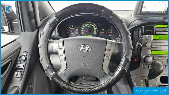 HYUNDAI STAREX 12-SEATER WAGON